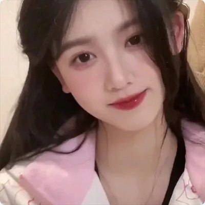 踮起脚尖靠近你
